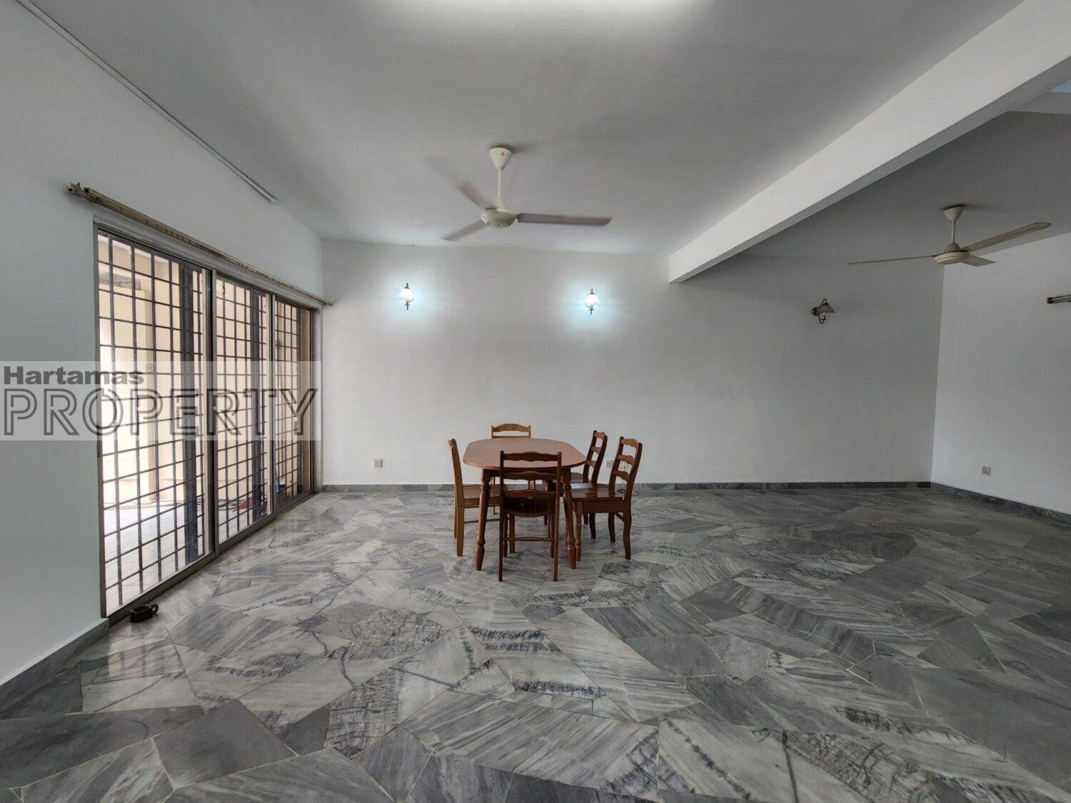 Bandar Utama BU10 2 storey Terrace for rent
