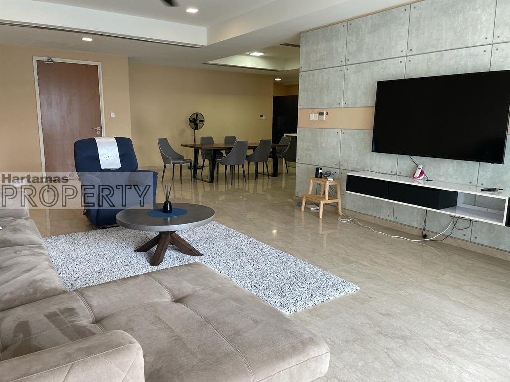 28 Mont kiara, 2700sf, 3 + 1 bedroom, fully furnished beautiful unit