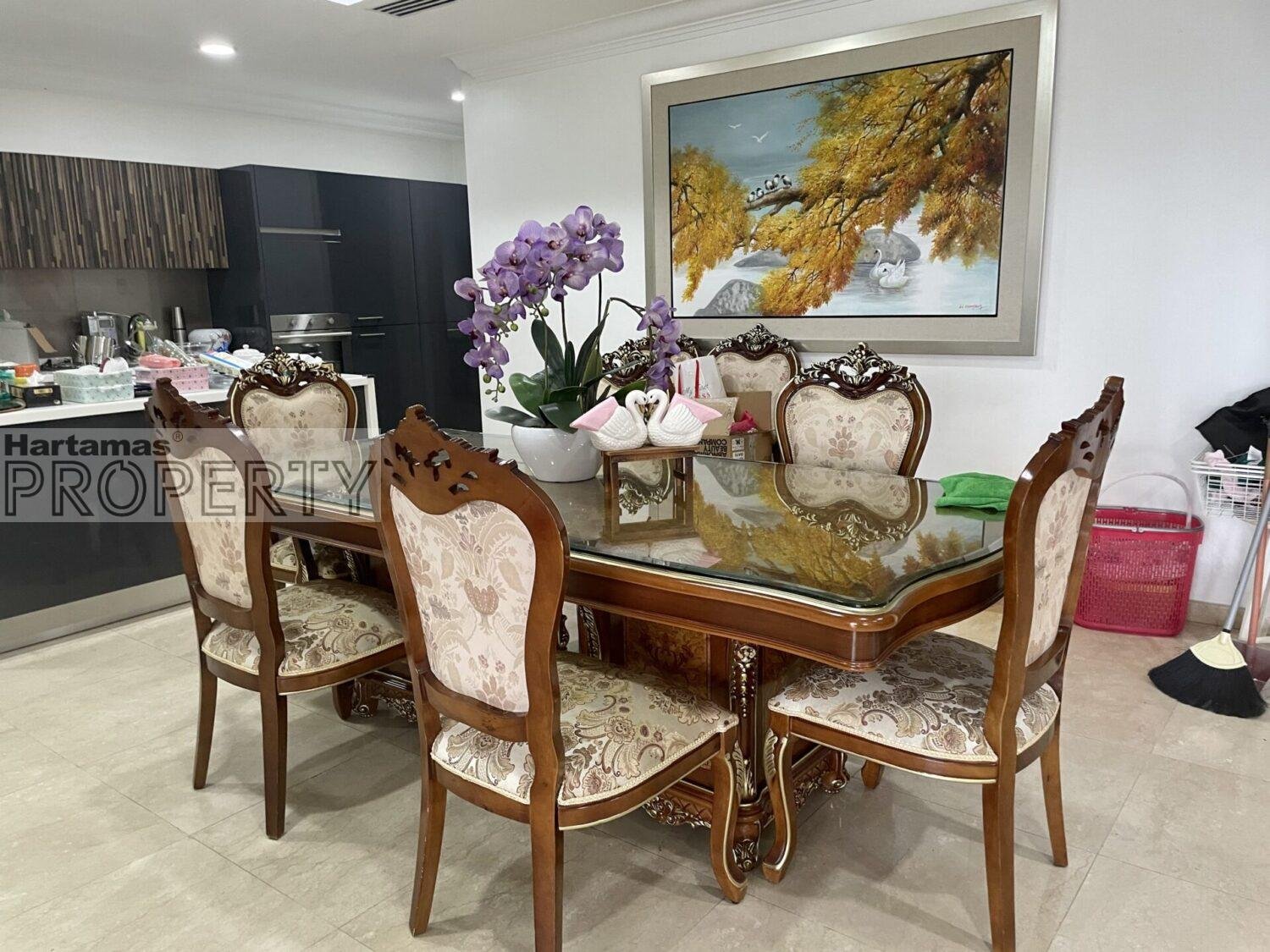 28 Mont Kiara , 3800sf , 4 bed , special unit , Fully furnished for rent