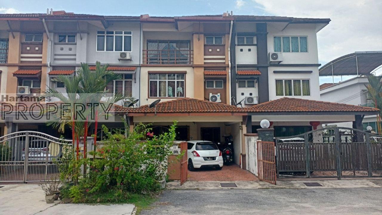 For Sale 2.5 Storey House @ Taman Bukit Serdang, Seri Kembangan