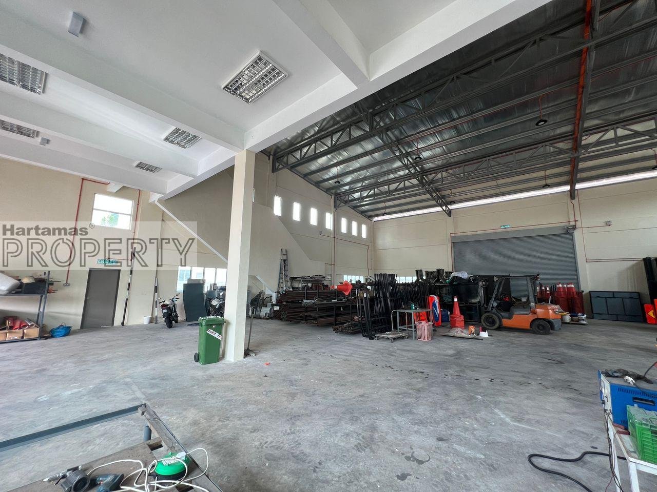 3-Storey Detached Factory & Office for Sale @ Kundang, Rawang