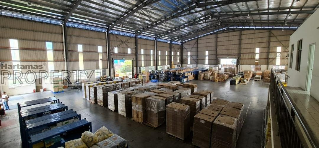 Detached Warehouse with office for rent located @ Bukit Jelutong