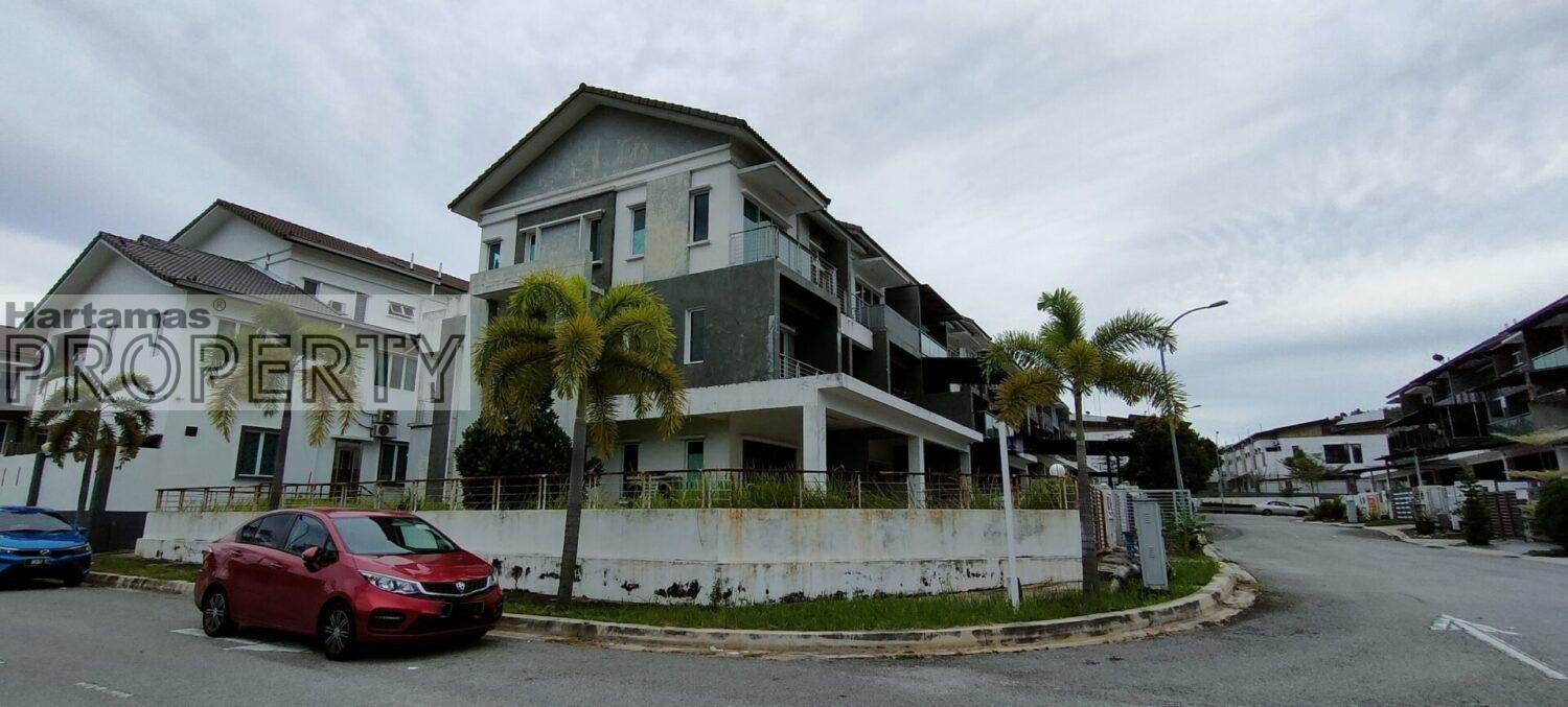 Rawang Bayu Lagenda Corner 2.5 storey house for sale