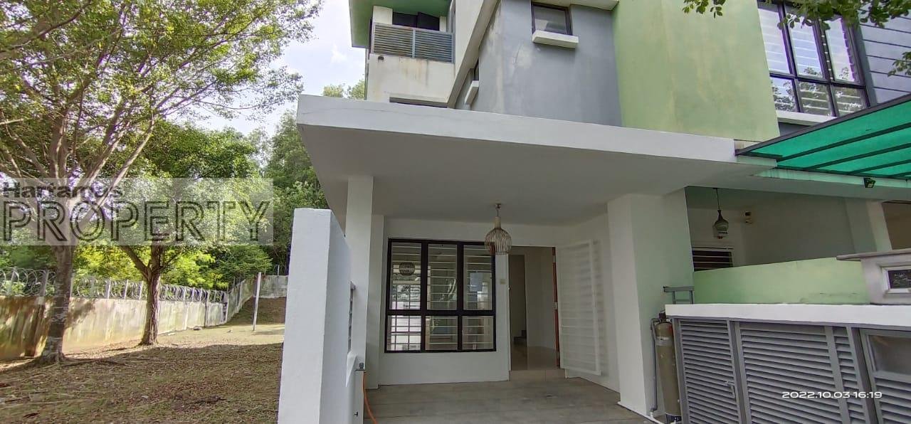 For Sale Park Villa Townhouse @ Jalan bp11 Bukit Puchong