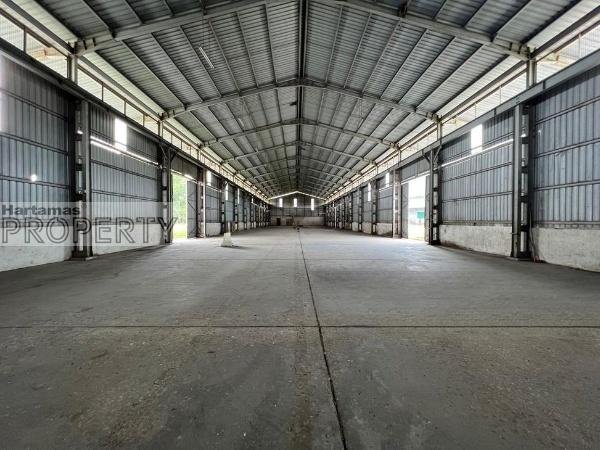 1.5-Storey Detached Factory for Sell in Bangi