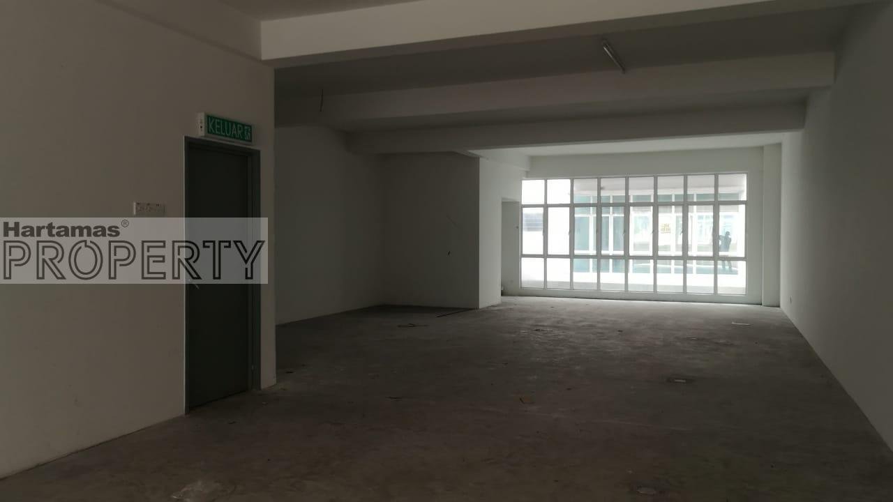 For Sale 1st Level Shop Office @ Bandar Puteri Puchong ( Puteri 4)