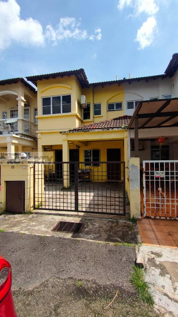 1.5 storey @ Jalan Kasawari, Bandar Puchong Jaya
