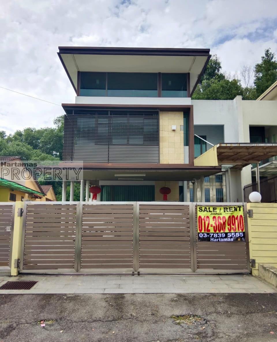 Semi-D House @ Taman Bukit Kuchai, Puchong