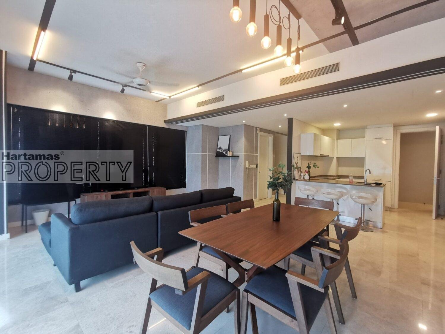 Actual Unit, Private Lift, Balcony, Tip-Top Condition