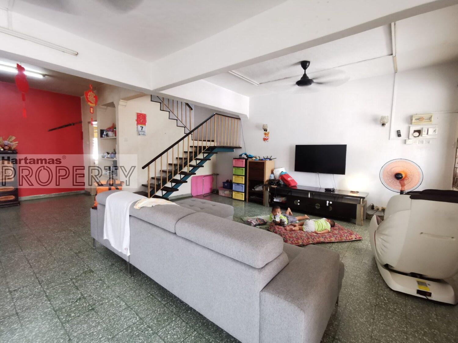 Terrace house for Sale
