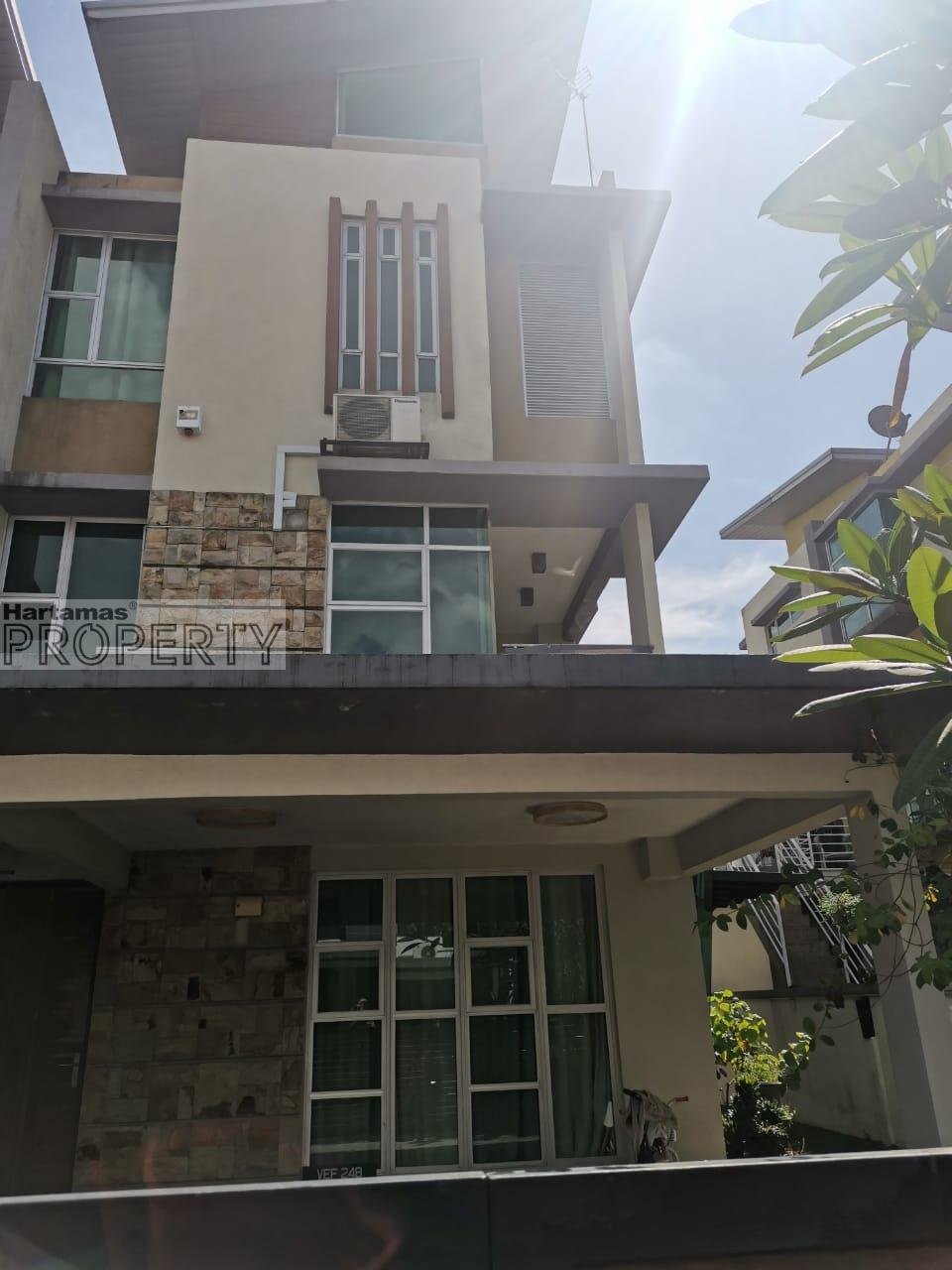 Tiara Puteri Semi-D! Quiet Environment! Low Density! Freehold! Good Condition & Location