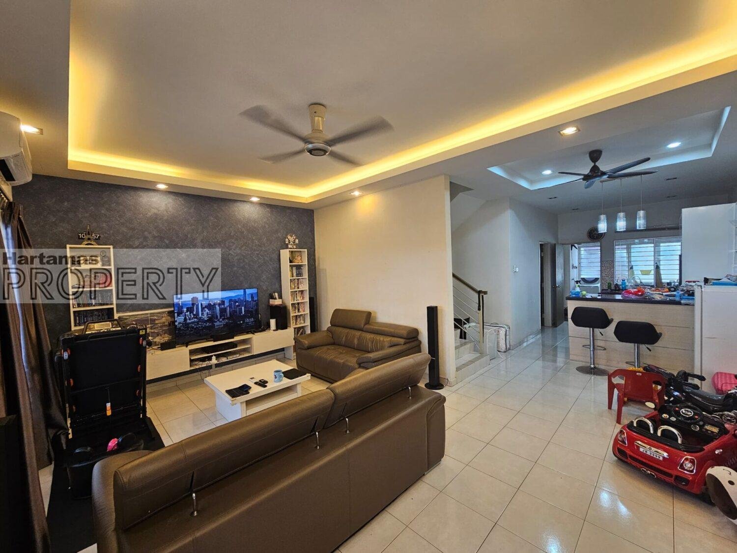 Nicely renovated unit at Setia Indah @ Setia Alam, near central park