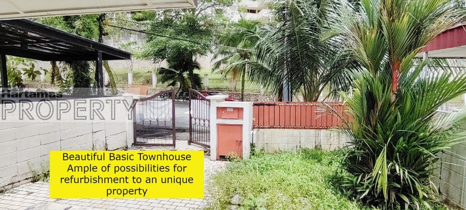 Freehold Townhouse in Jalan Medang Serai Bangsar! Rare Gem! Great opportunity for refurbishments to an unique design!