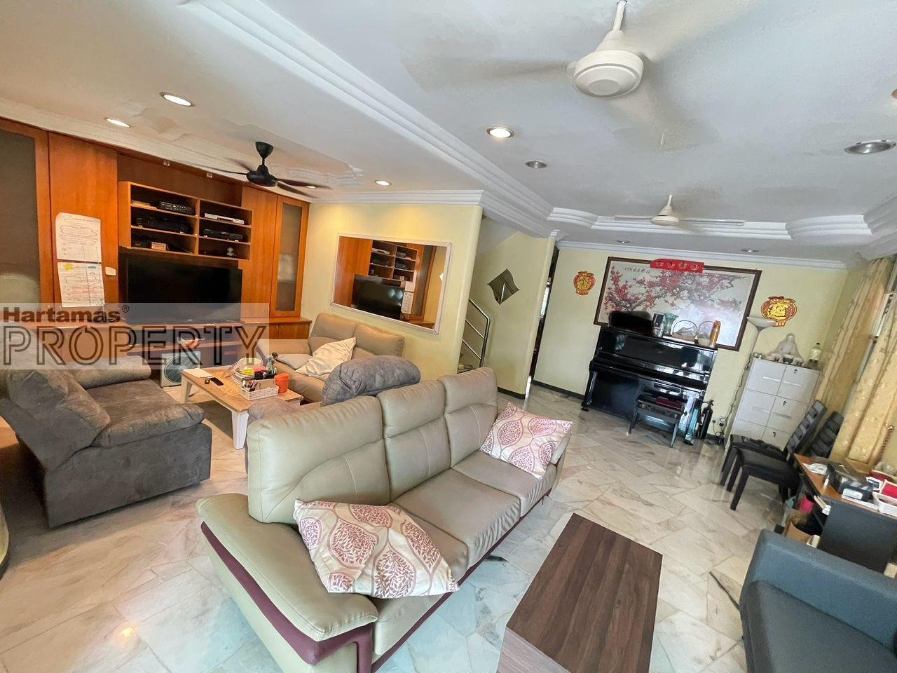 For Rent: 2 Storey Terrace House (Corner lot) at USJ 1, Subang Jaya | Renovated with Good Condition