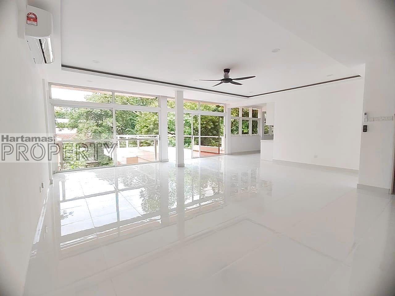 3 story bungalow villas @ Bukit Tunku Kenny Hill, nicely maintain unit