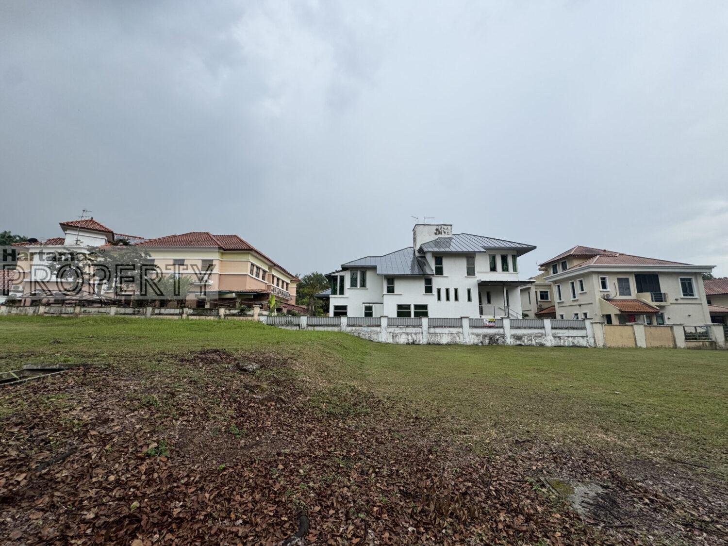 For Sale: Exclusive Bungalow Land @ Pinggiran Golf Saujana | 8,116 sqft | Gated & Guarded