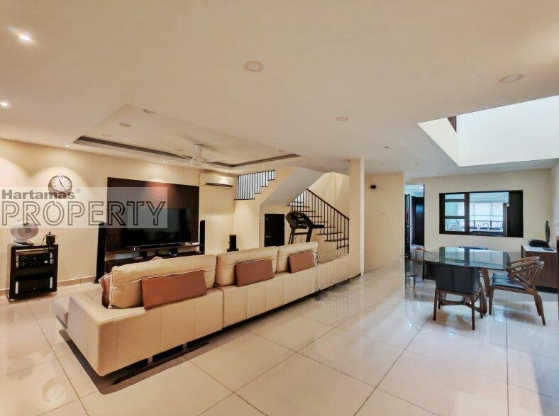 For Sale: TTDI 2-Storey Terrace | Renovated | 2,423 sqft | Freehold | RM2.25mil