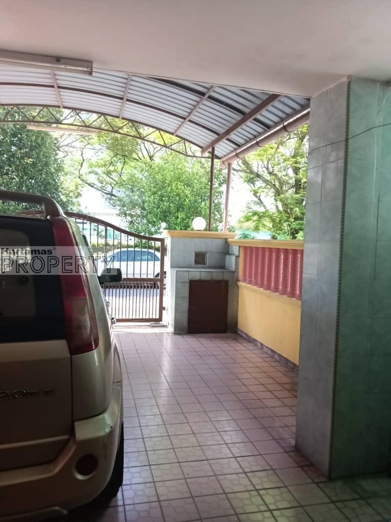 For Sale: Renovated 2-Storey Terrace @ USJ 1 | 4+2R 3B | Not Facing House-to-House