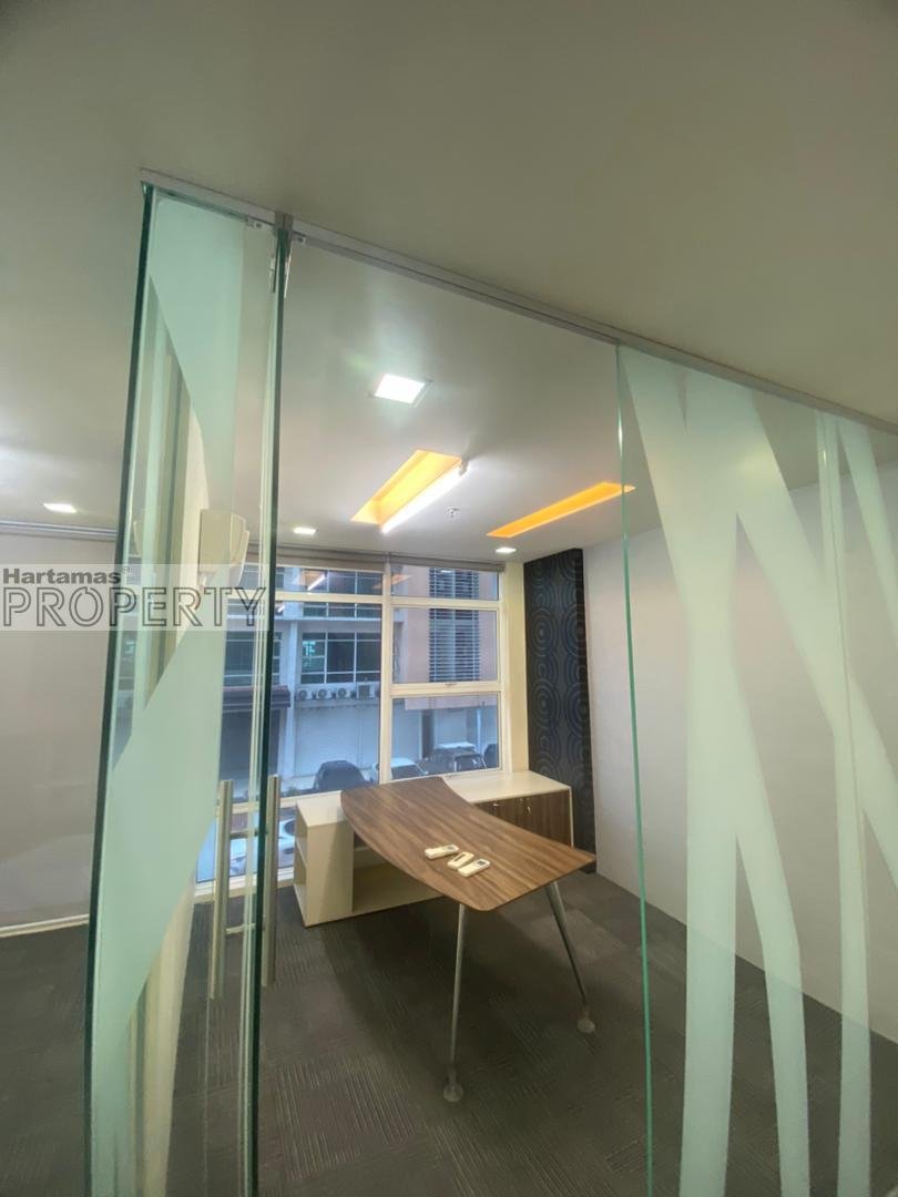 For Rent: Oasis Square @ Ara Damansara | 929 sqft | Partial Furnished Office | RM2,500/month