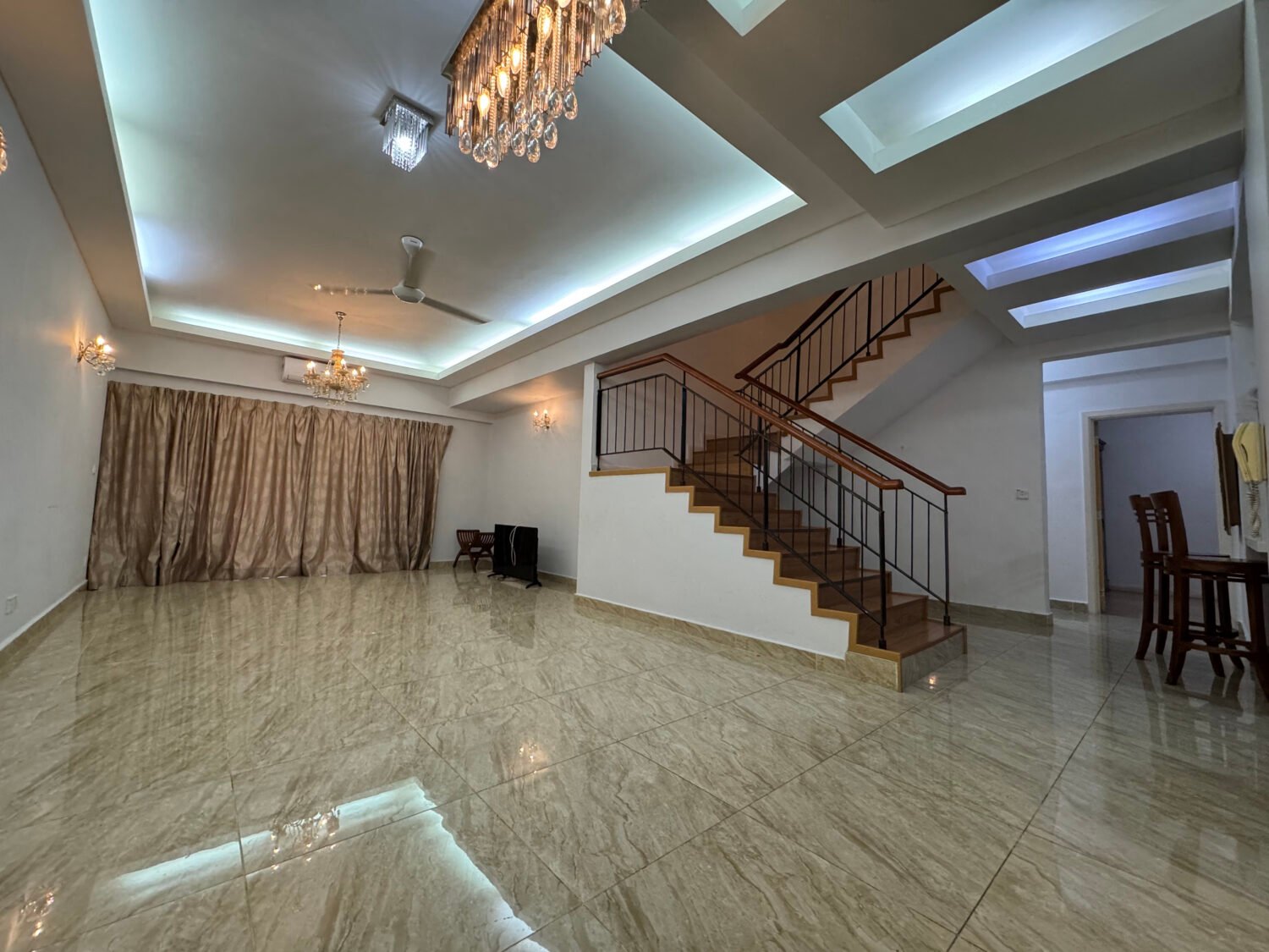 For Rent: Seri Maya | Duplex 3+2R 2B | 2320 sqft | Top Floor | Renovated | Pool View