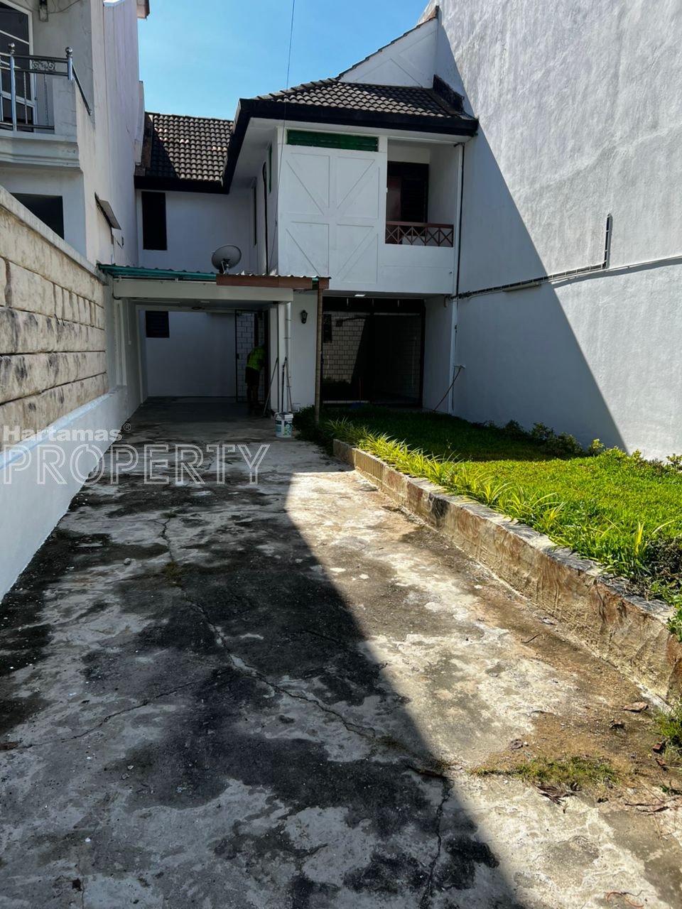 For Rent : Bandar Menjalara | 2-Storey Terrace | 3+1R3B | 22×100 | Basic Unit