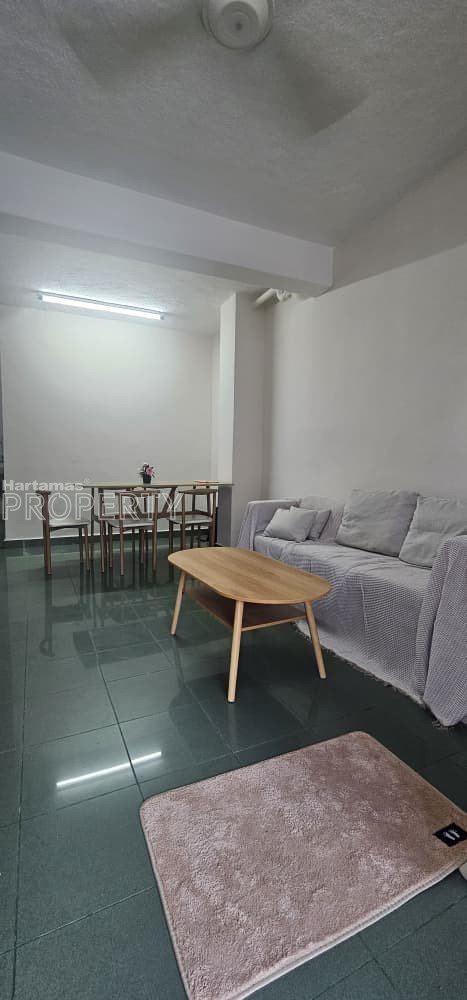 For Rent : Sri Kepong | 2-Storey Terrace House | 1,300 sqft | 3R 2B | Renovated | Partially Furnished