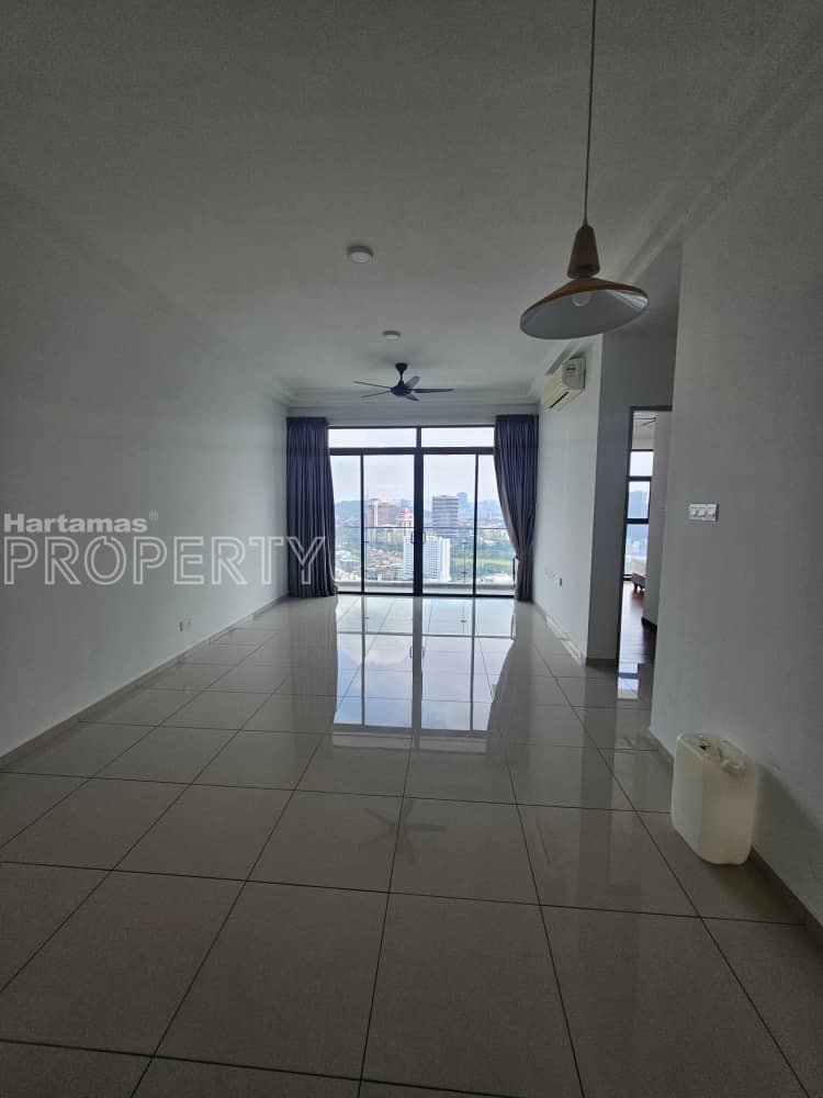For Rent : PJ Midtown, Petaling Jaya | 2R 2B | 915 sqft | Partially Furnished | 2 Car Parks