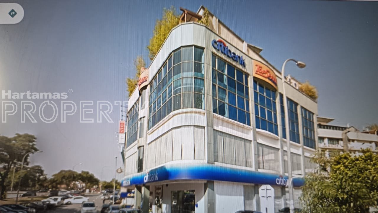 Corner Ground Floor Shoplot @ Taipan Business Center USJ Subang Jaya ( Previously rented to Bank )