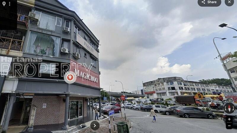 Cornet Lot Shoplot/Office @ Pandan Indah Ampang Area ( Near Public Bank )