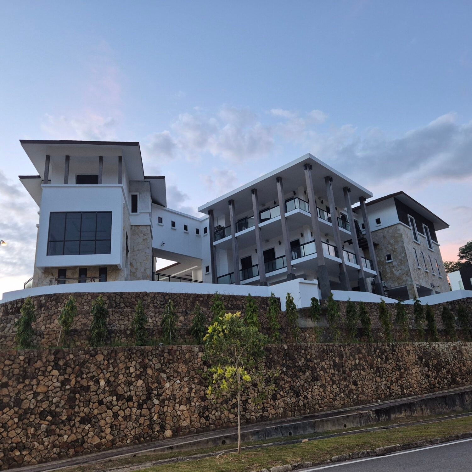 Huge Bangalow at Puncak Setiawangsa for RENT