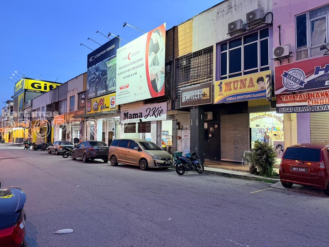 22’ x 75’ double story @ Jalan Kajang Impian 2/1, Taman Kajang Impian, Kajang, Selangor