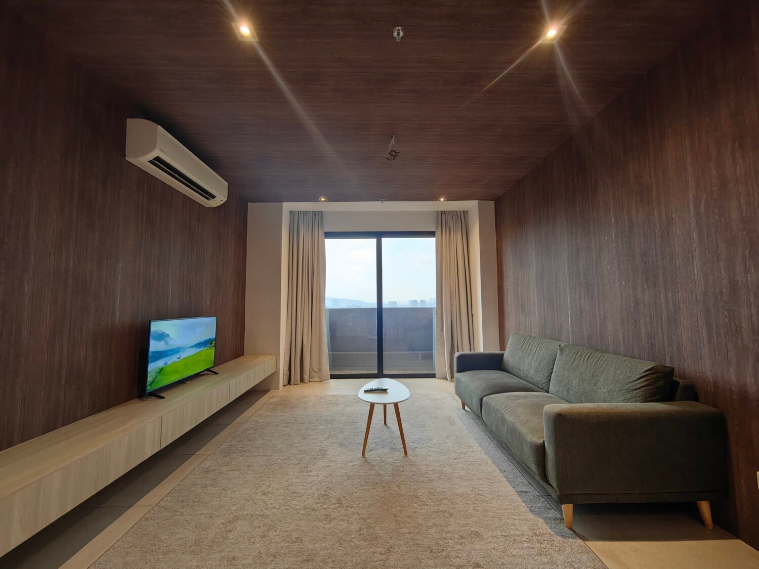 Lumi Tropicana – 2 Rooms 2 Bath 1 Parking *2 Balcony*