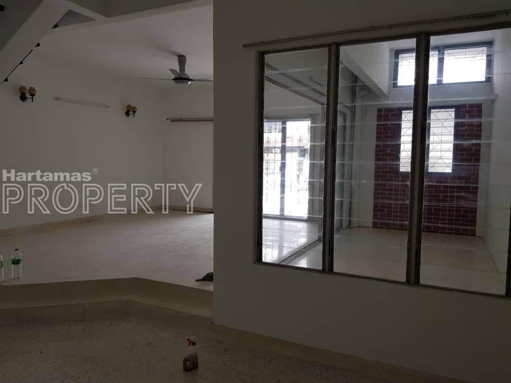 For Rent : Damansara Utama – 2 Storey Terrace House – 4 Rooms – Partial Furnished