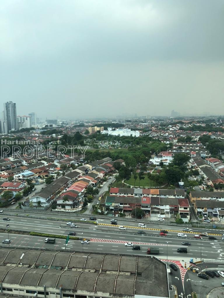 For Sale : Uptown Residences Damansara Utama – 3+1 Rooms 2207 sqft – Brand New