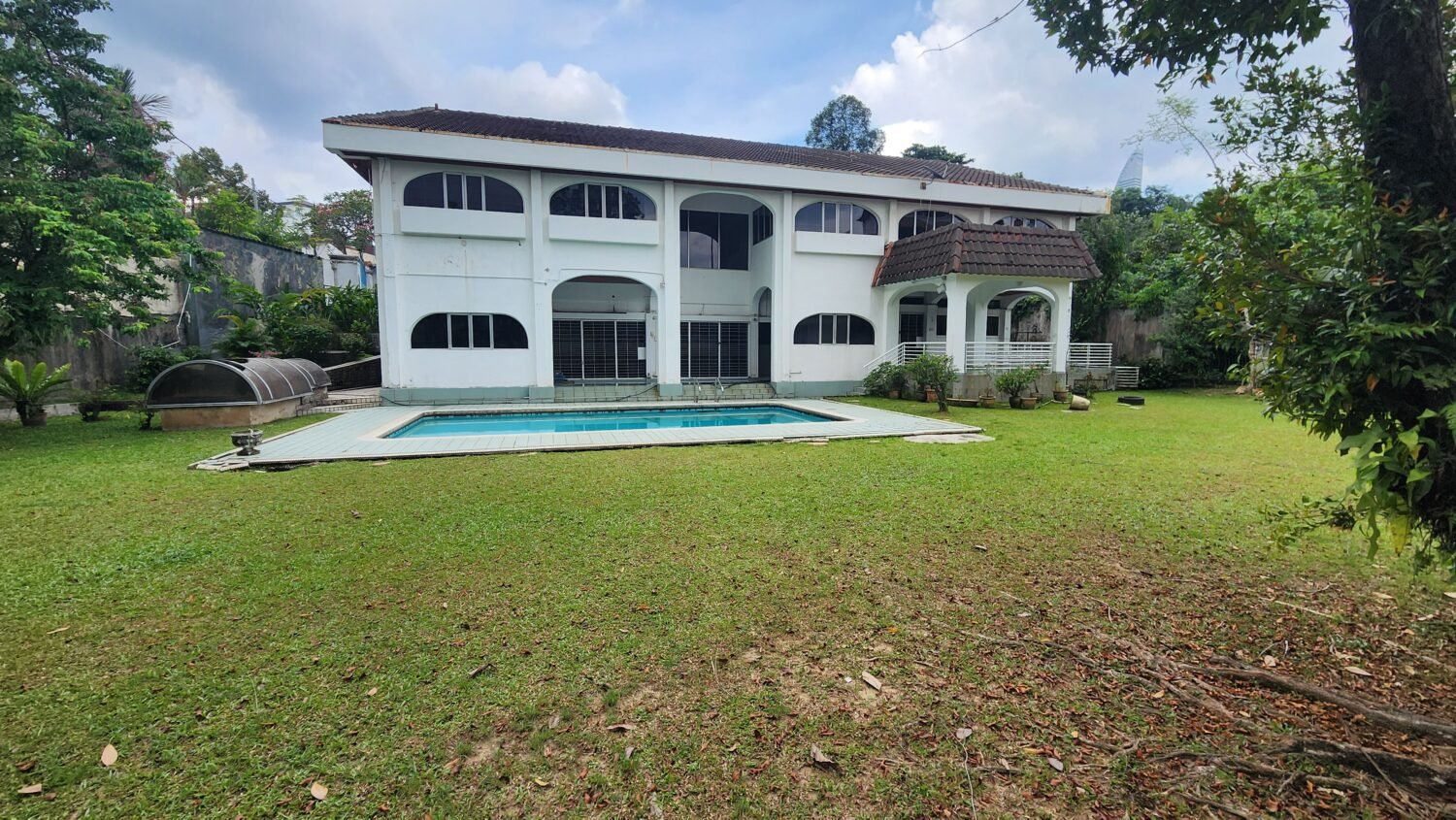 Freehold Bungalow in Taman Bukit Pantai, Bangsar
