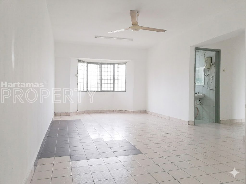 Astana Mutiara Apartment (Freehold) @ Bukit Rahman Putra, Sungai Buloh for Sale