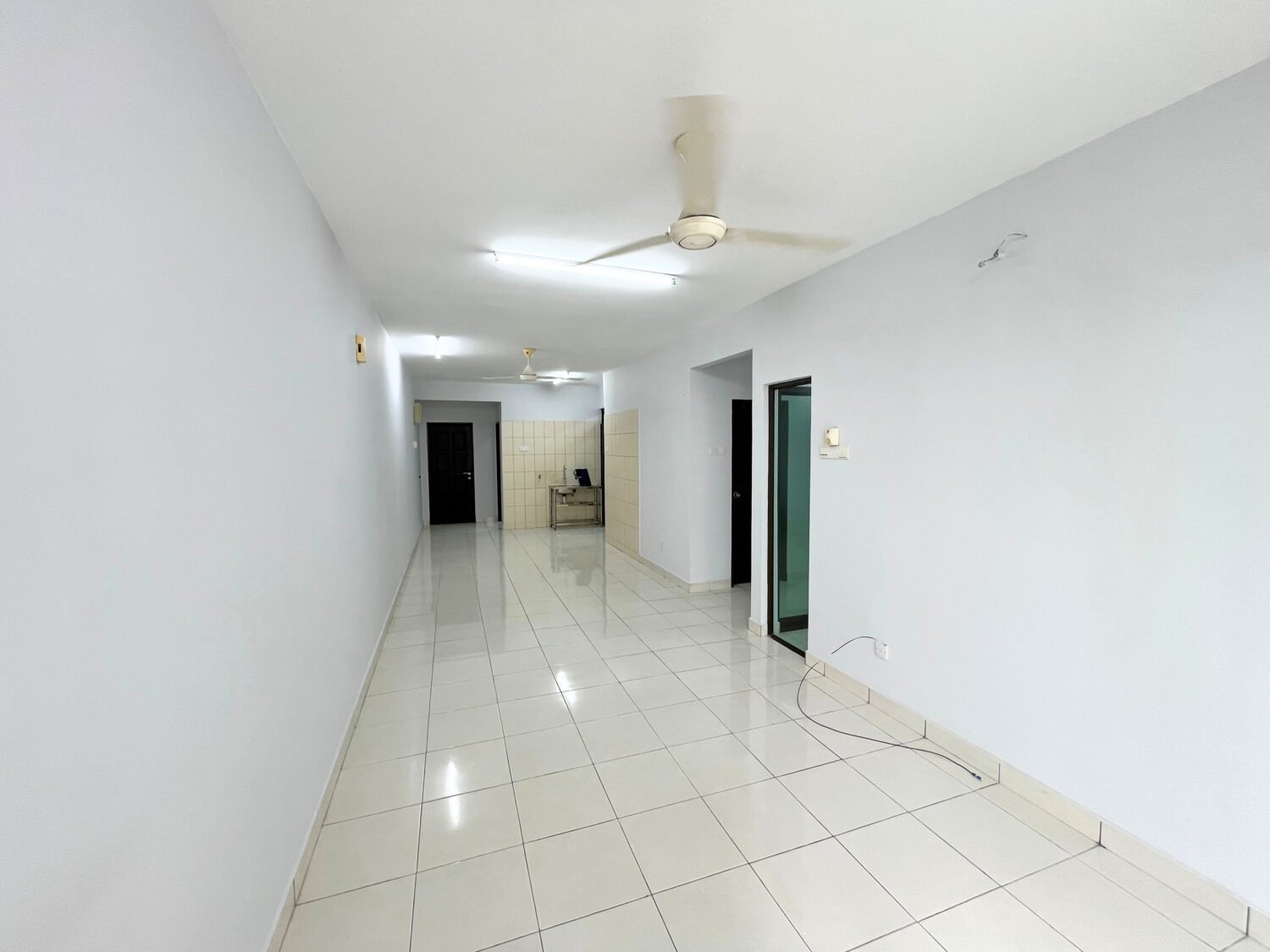 6393 2607 4 Bedrooms Bare Unit Indah Alam Condo Sek 22 Shah Alam