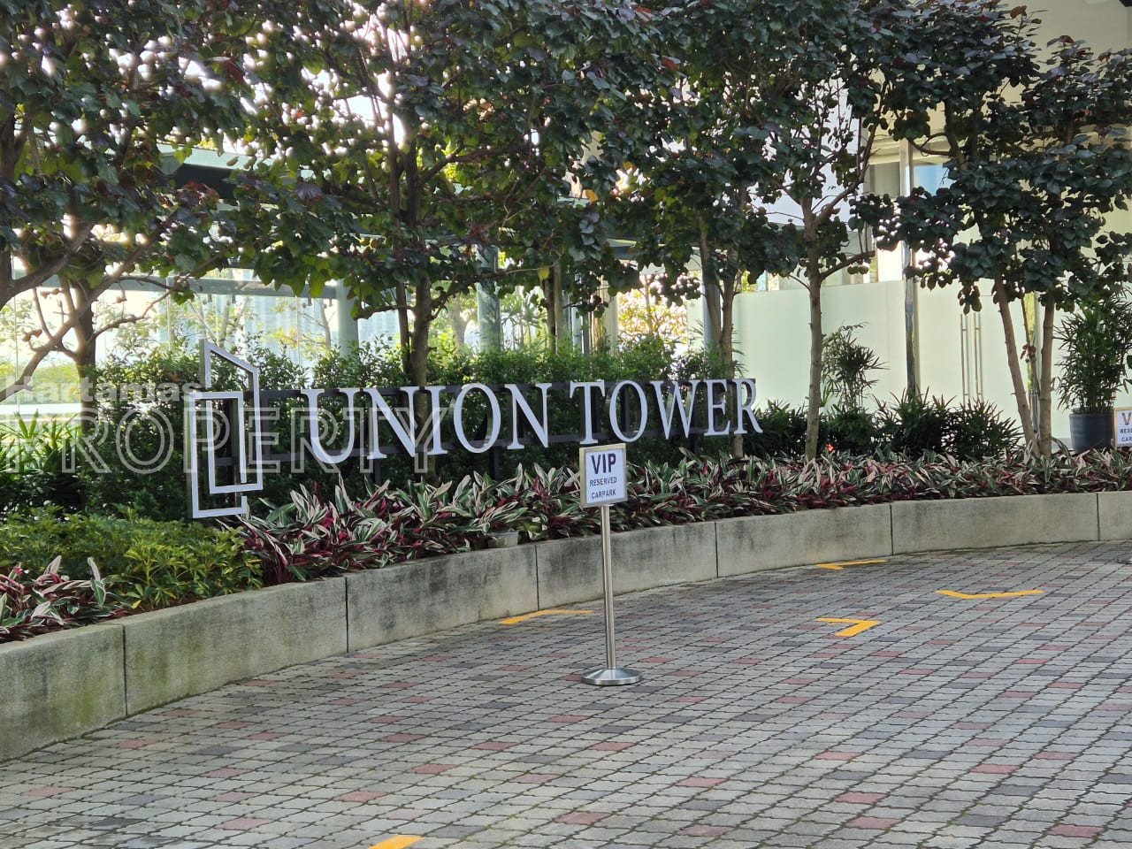 Union Tower Taman Desa Commercial Centre
