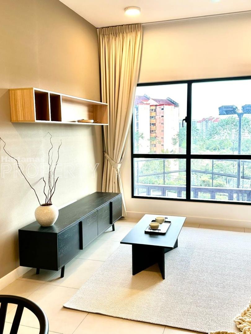 Maya Ara Residences – Brand New Fully Renovated & Furnished – Freehold
