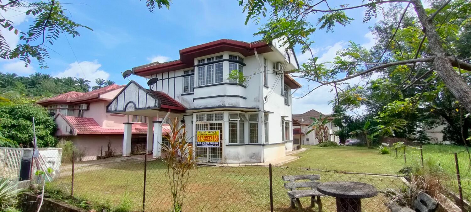 Bukit Beruntung Bungalow For Sale