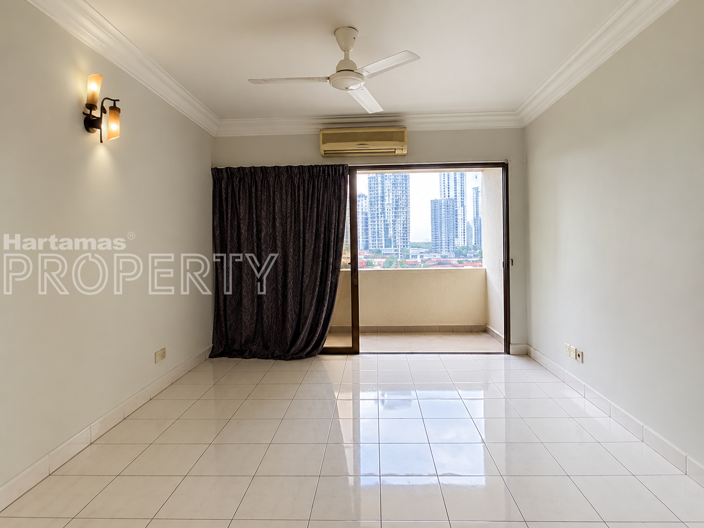 For Rent : Palm Spring Kota Damansara – 3 Rooms 936 sqft – Partially Furnished – 1 Car Park