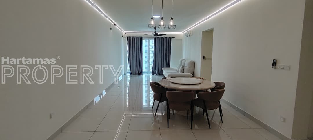 North Kiara! Freehold! Excellent condition! Low price! Higher floor! Move in now